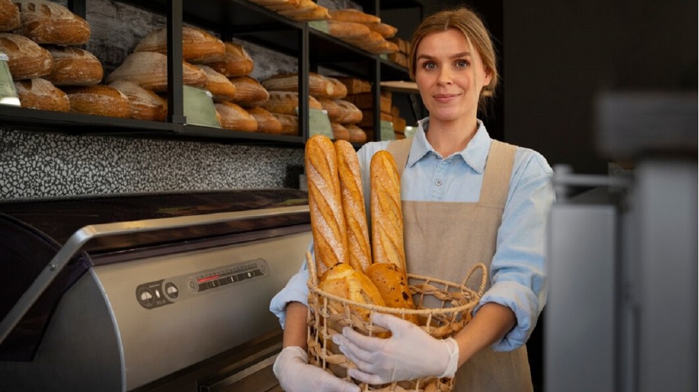 девушка на хлебзаводе